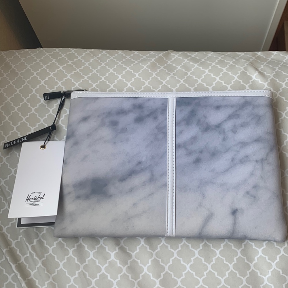 NEW Herschel Supply Co soft white marble pouch/bag